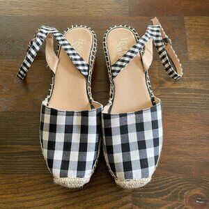 Franco Sarto "Lariza" Black/White Gingham Strap Espadrille Sandals - Size 6.5